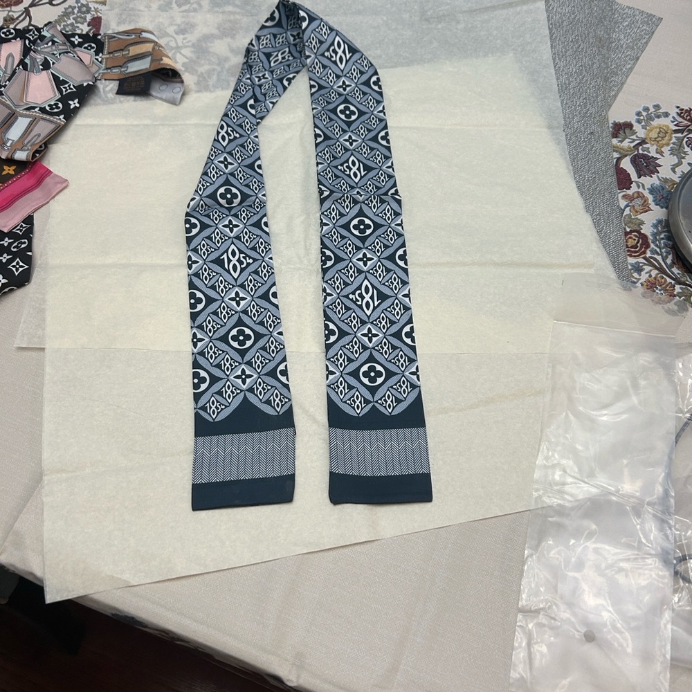 Geometric Patterned Silk Scarf - image 1